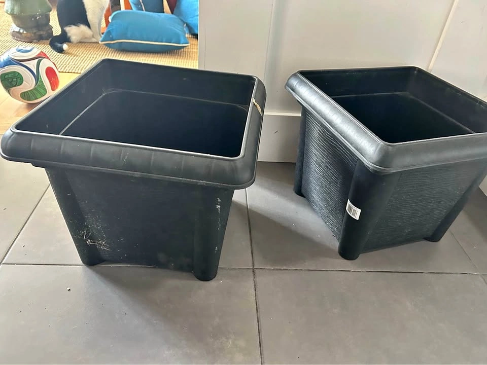 Set of 2 24x14x12“ Black Square Plastic Planters