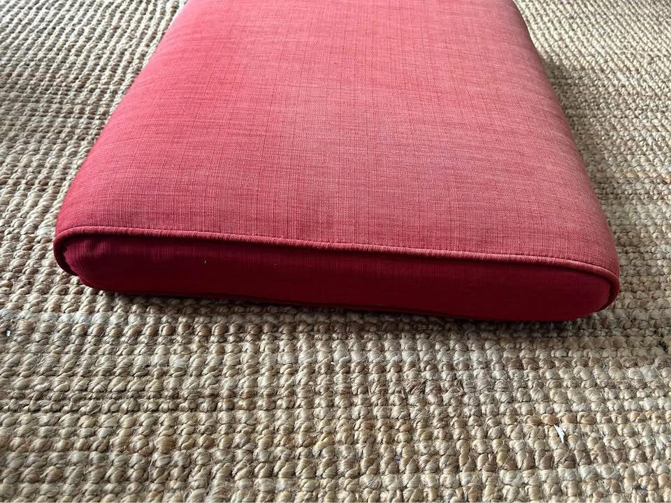 Red Outdoor Seat Cushion 17x19x3“ - photo 2