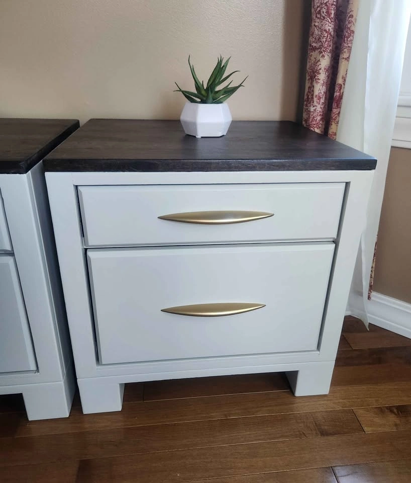 Two Small Wood Nightstands - photo 3