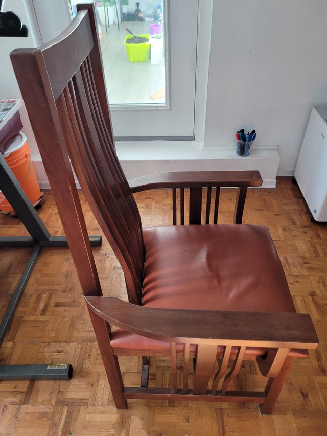 Selling Wooden Chair - photo 2
