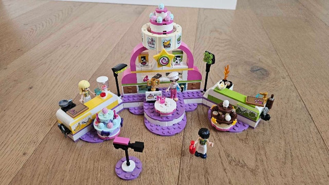 LEGO Friends Baking Competition 41393