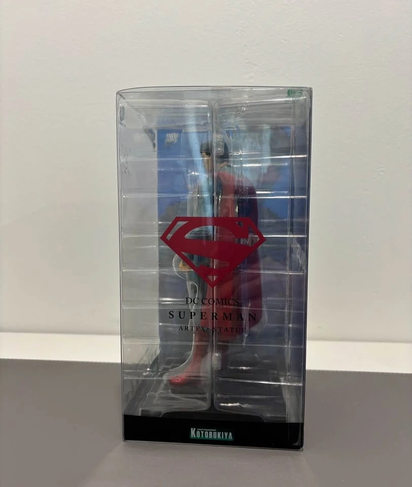 Kotobukiya ArtFX+ Superman Justice League 1/10 Scale Statue - photo 2