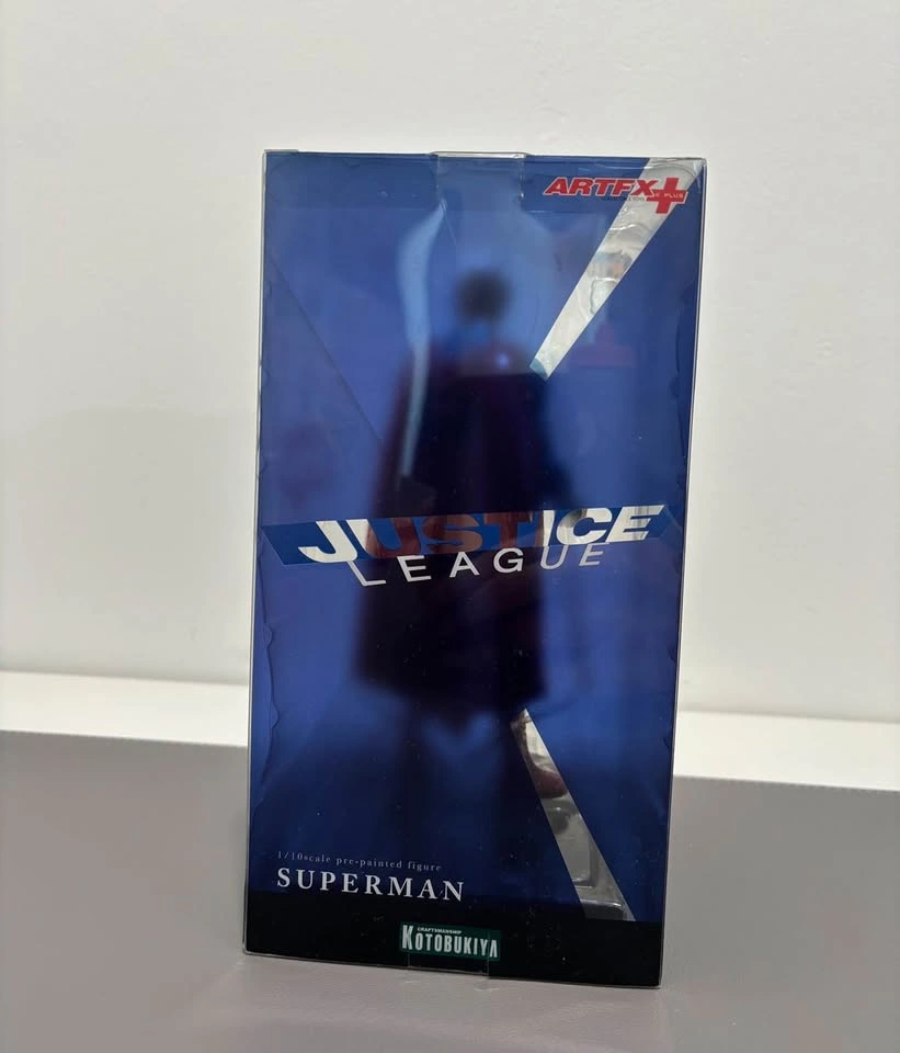 Kotobukiya ArtFX+ Superman Justice League 1/10 Scale Statue - photo 3