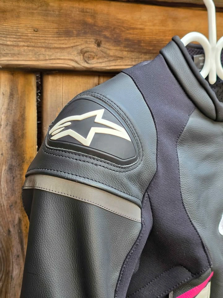 Alpinestars women Stella GP Plus R V3 leather jacket - photo 2