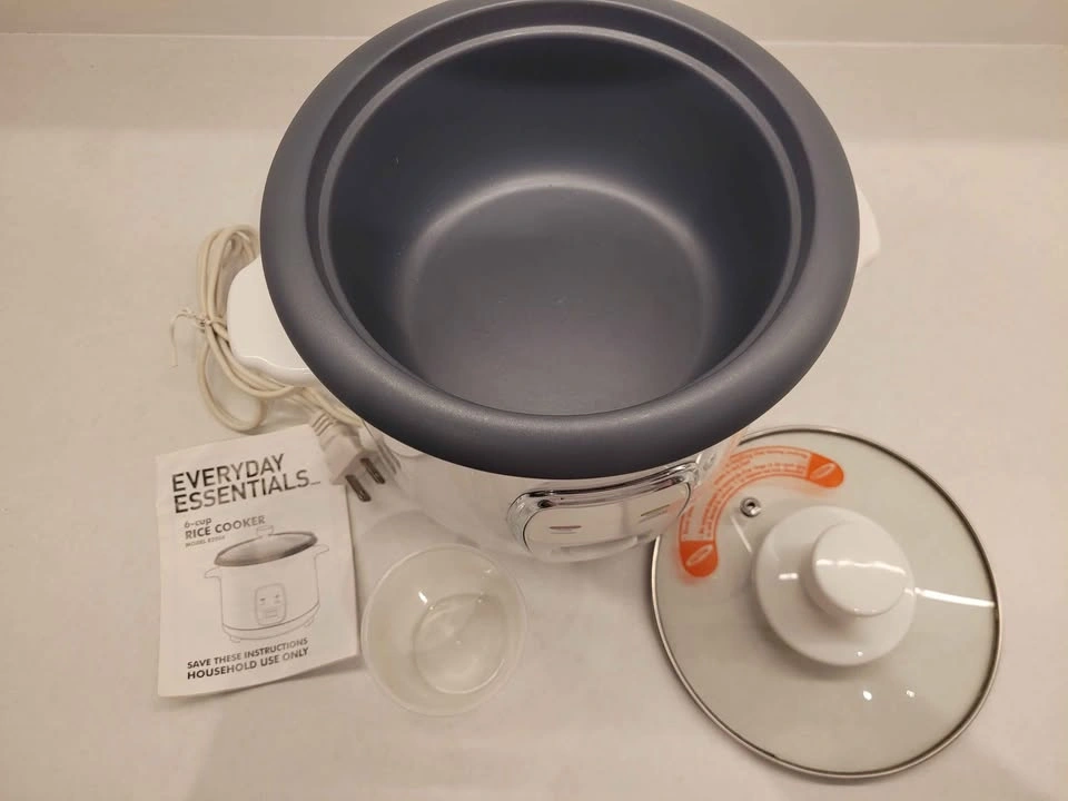 Everyday Essentials 6-Cup Rice Cooker – Gently Used - photo 3