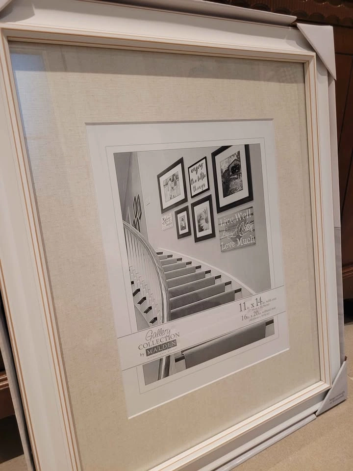 White Picture Frame - Brand New - Malden 16X20 (11X14 w/ Mat) - photo 3