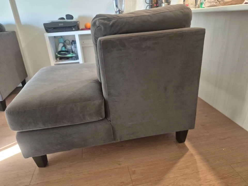 Free modular armless chaise/sectional chair - photo 2