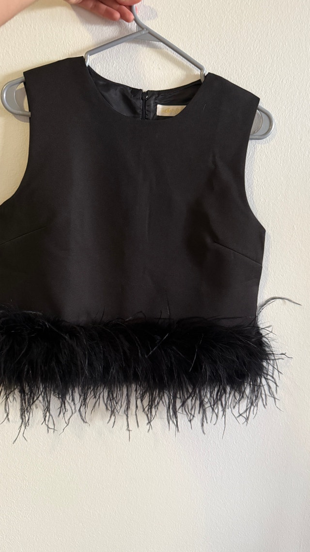 TwoTwinStyle Black Feather Trim Top