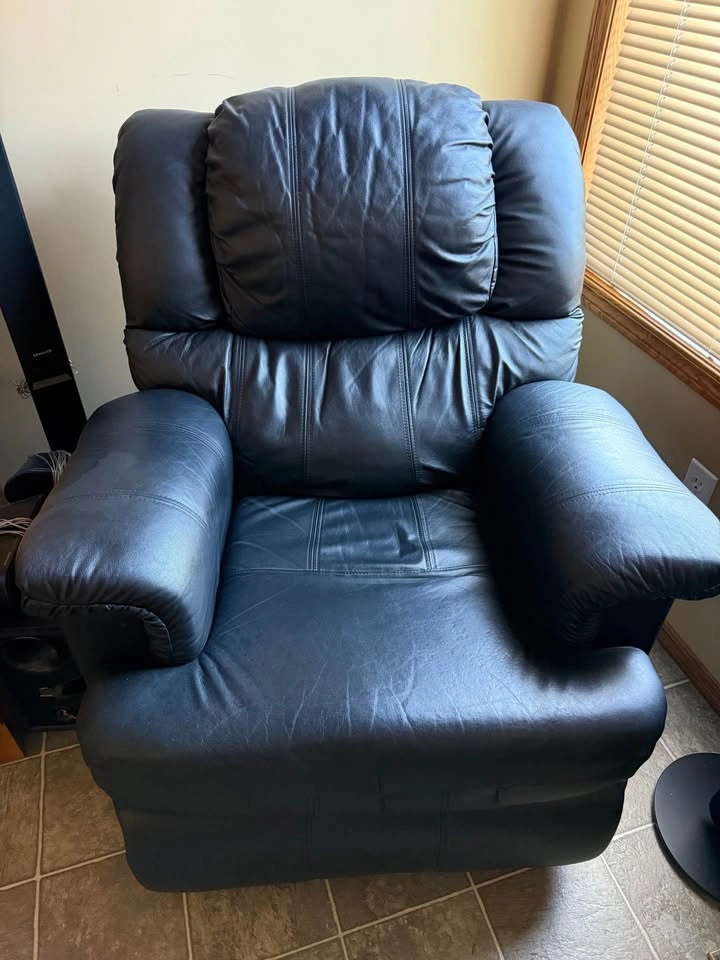 Black Leather Recliner Chair - photo 2