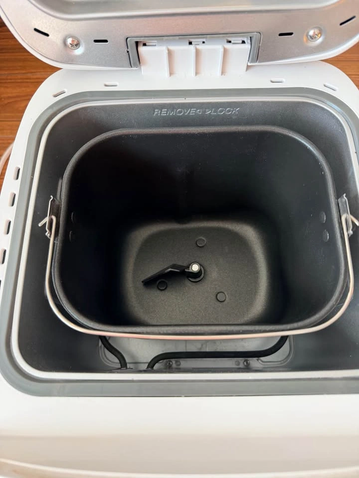 Bread Maker -Like New - photo 2