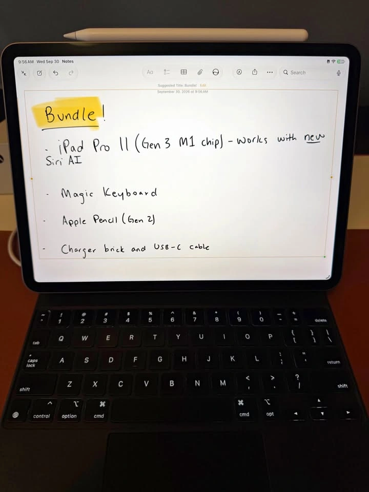 iPad Pro 11 (M1 Chip) - BUNDLE with Magic Keyboard and Pencil