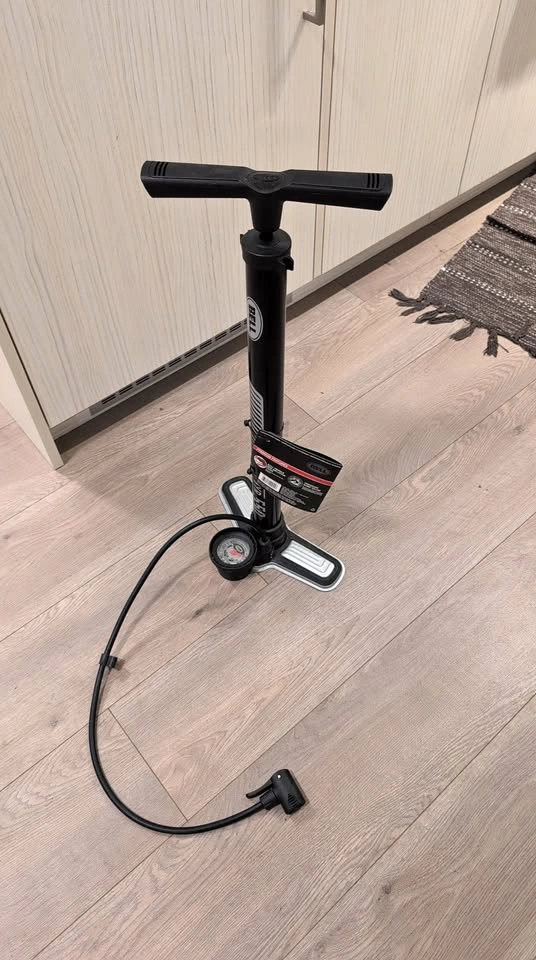 Bell Bicycle Floor Pump