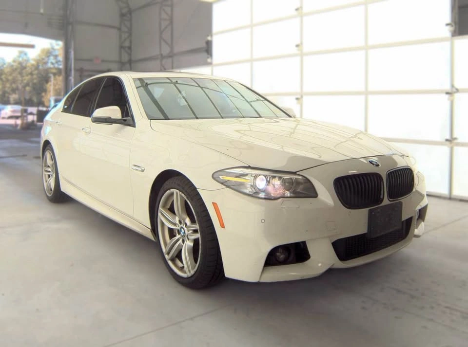 2016 BMW 5 Series 550i xDrive Sedan 4D - photo 3