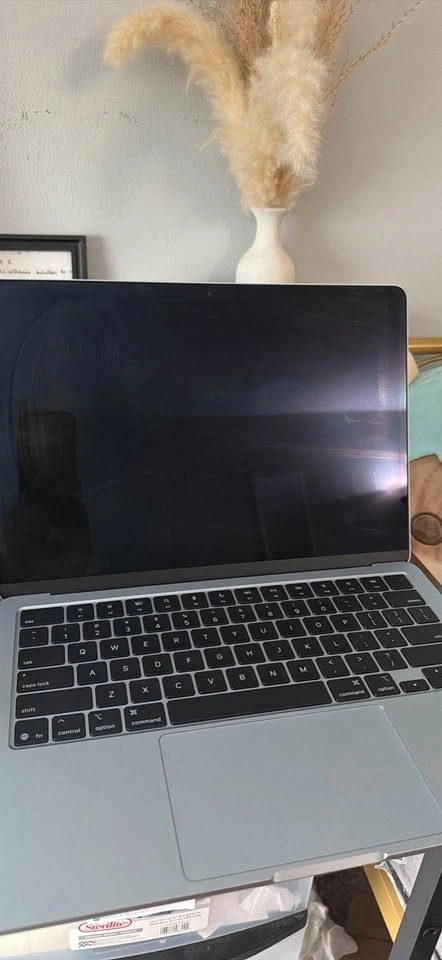 Macbook Air M4 13.6 Inch - photo 2