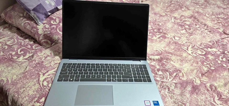 Dell 16 Laptop 16GB/2TB under warranty