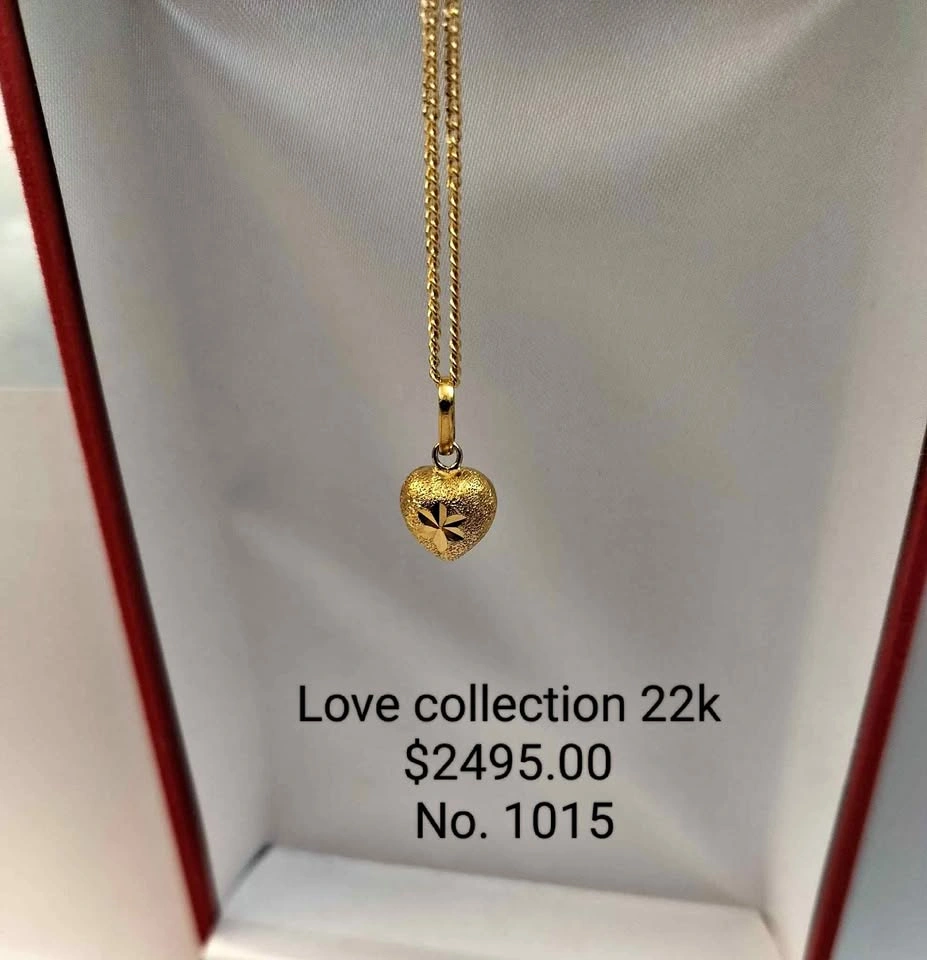 22k Gold Heart Pendant Necklace