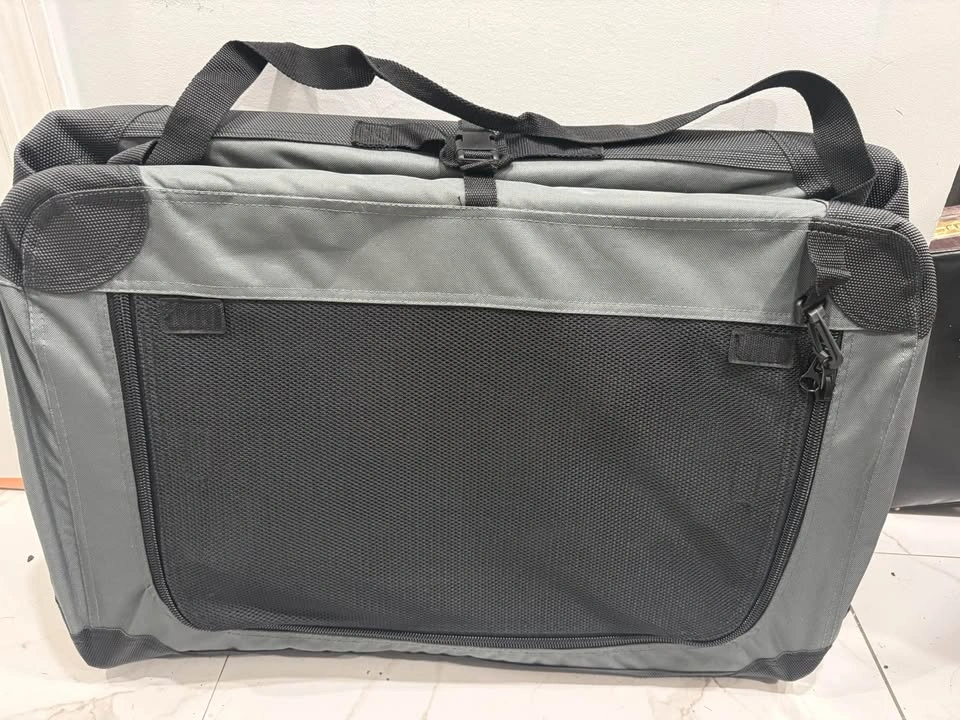 Brand New Amazon Basics 4-Door Folding Soft Pet Crate - photo 5