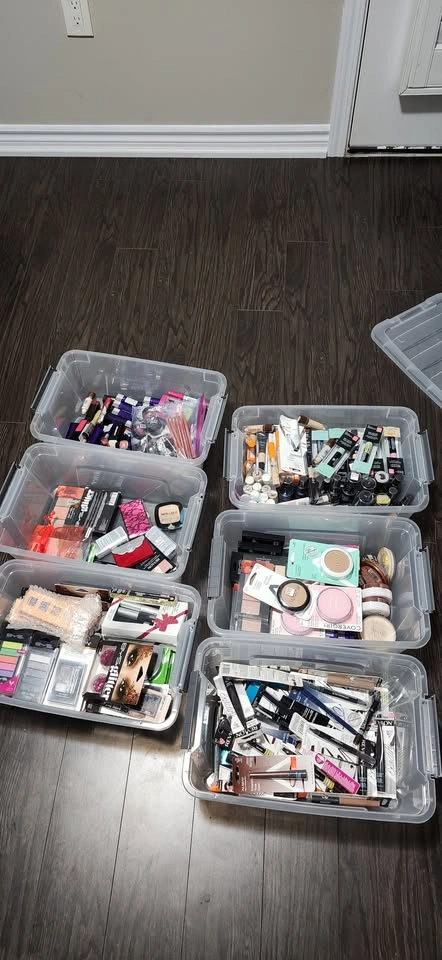 Brand Name Cosmetics 100 Pieces - photo 5
