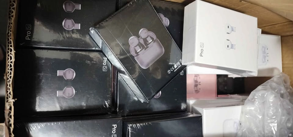 Bluetooth headphones Brand New - photo 3