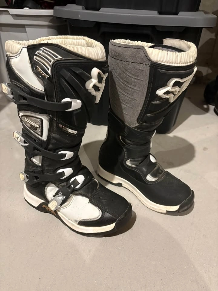 Like New Fox Racing Women's Comp 5 Motocross Boots - Size W8 - photo 2