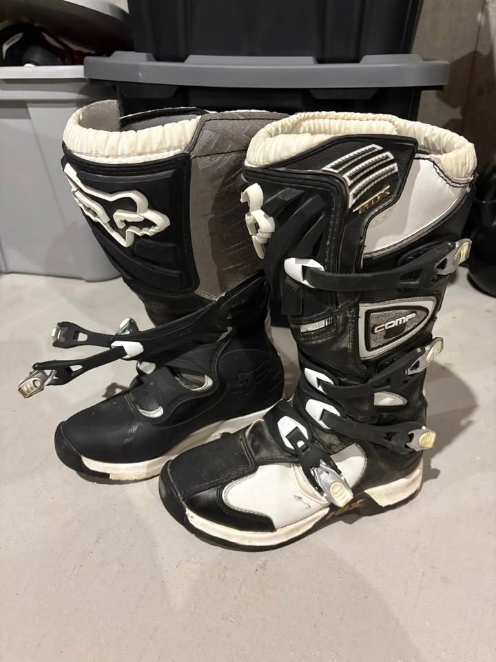 Like New Fox Racing Women's Comp 5 Motocross Boots - Size W8 - photo 4