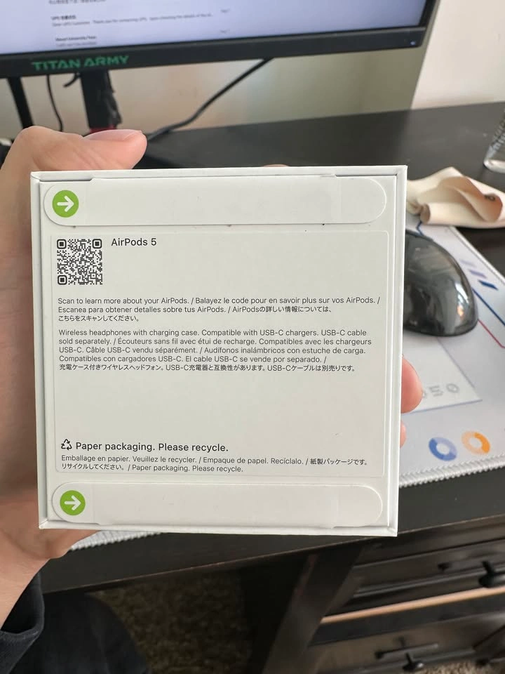 Brand new, factory-sealed Apple AirPods 5 - photo 3