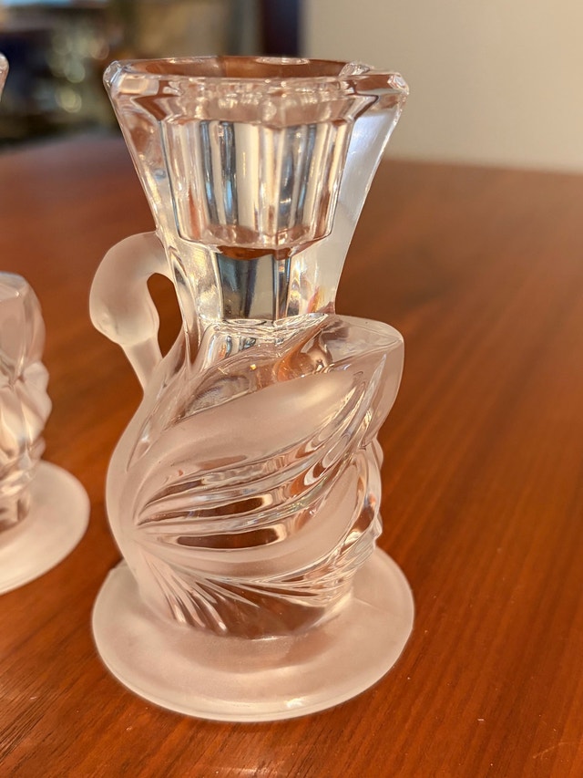 vintage PartyLite 24% Lead Crystal Swan Taper Candle Holders - photo 2