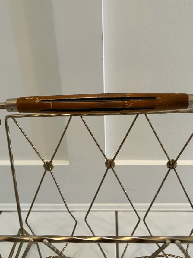 Vintage Mid-Century Modern (MCM) Wire Magazine Rack - photo 4