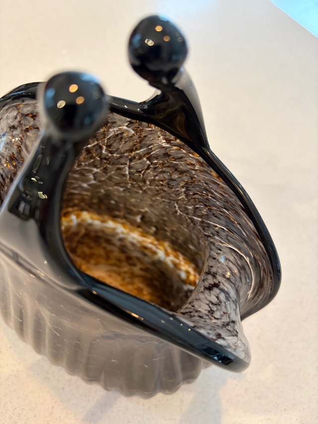 Murano-style hand-blown art glass purse vase - photo 4