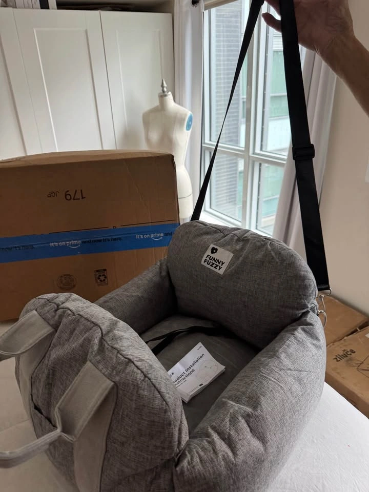 Brand New Pet / Dog Car Seat - New in Box - photo 3