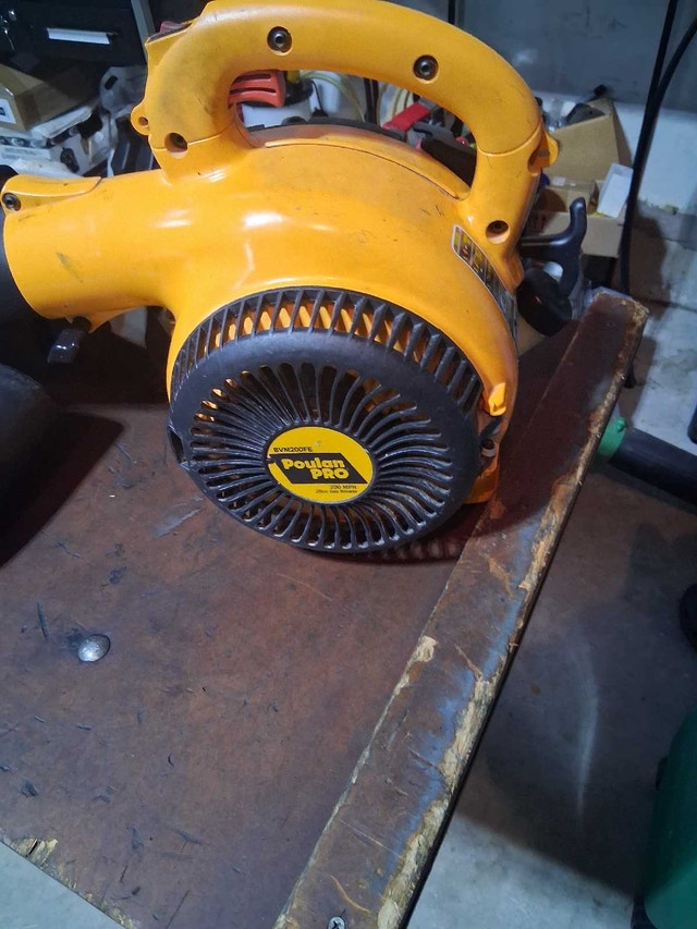 Poulan Pro Leaf Blower