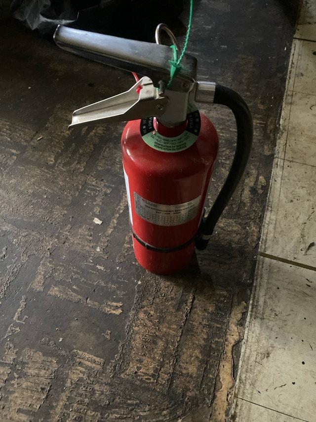 ABC Dry Chemical Fire Extinguisher - photo 2