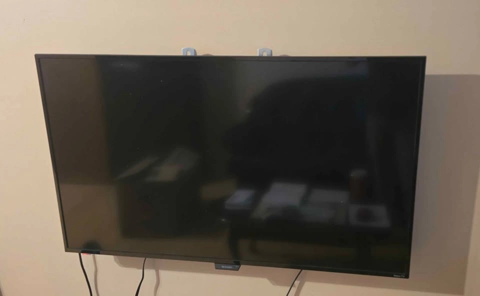 37" Sharp Flat Screen TV - photo 2