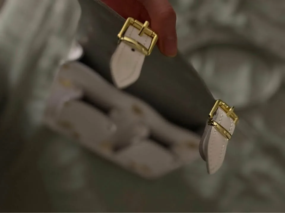 Grafea Micro Bee White image indicator(2)