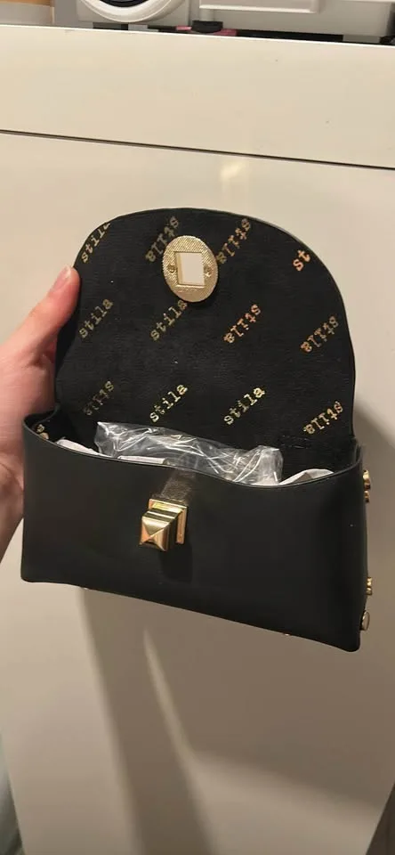 Stila Handbag image indicator(2)