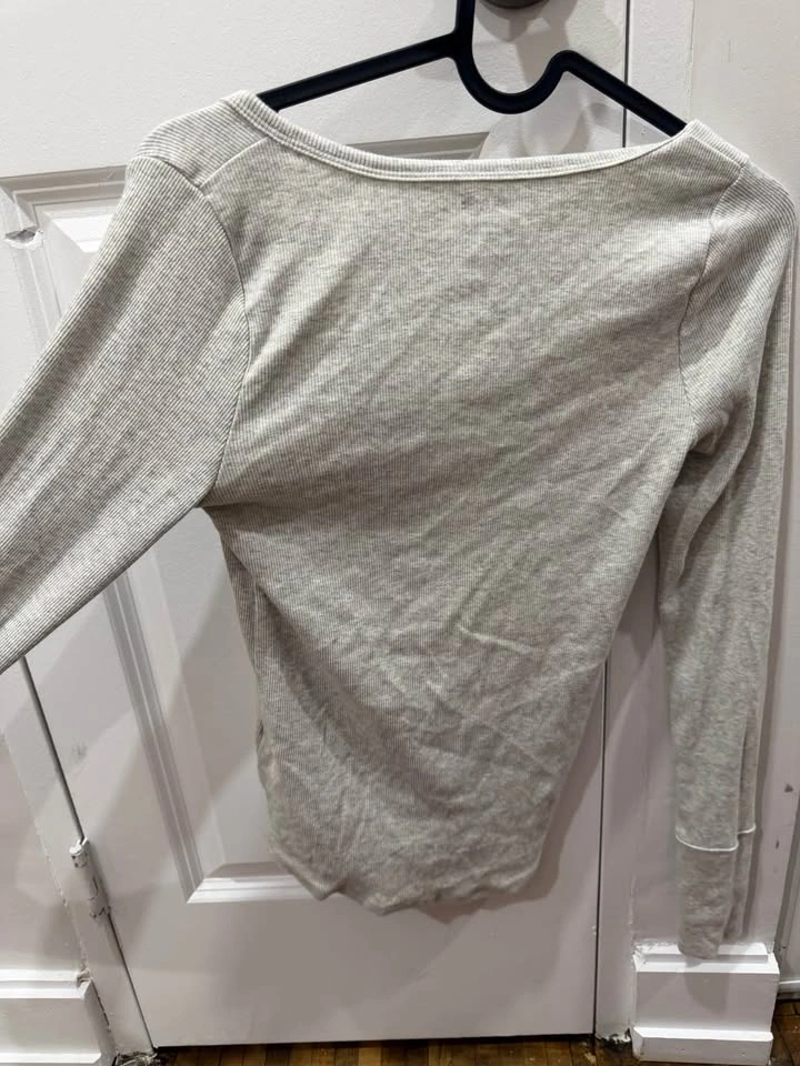 Hollister Grey Ribbed Henley Long Sleeve Top – XS - photo 3