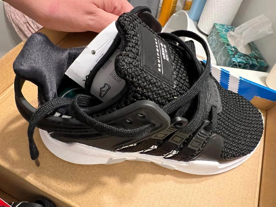 Brand new Adidas shoes for kids - photo 2