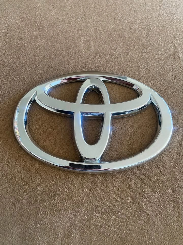 Toyota emblem logo - photo 5
