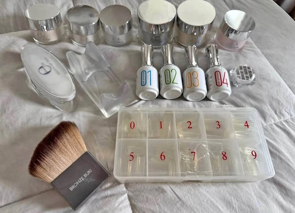 Dip Powder Nail Set - French Manicure and Neutral Colors