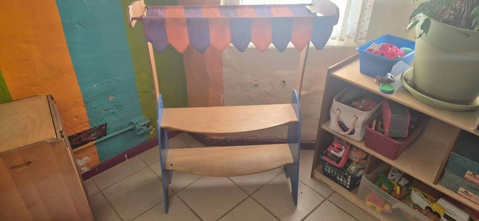 Hape Wooden Grocery Store Checkout Stand - photo 2