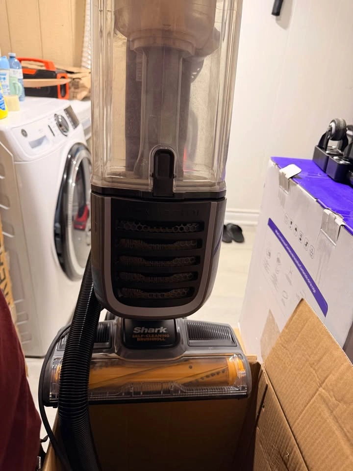 Shark Navigator Self-Cleaning Brushroll Pet Upright Vacuum - photo 2