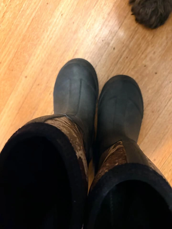 Boots: Neoprene Youth Size 1 - photo 4