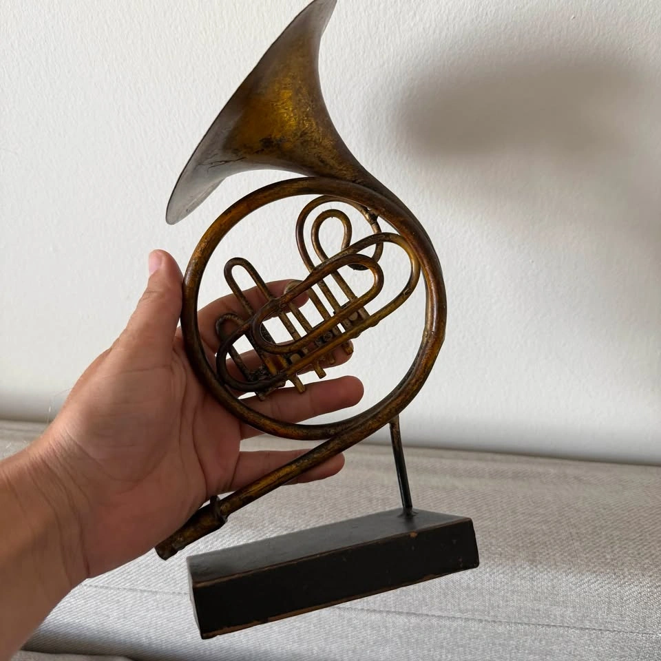 French Horn Metal Sculpture on Stand – Musical Desk & Shelf Deco - photo 4