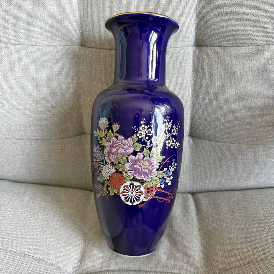 Vintage Japanese Cobalt Blue Porcelain Vase – Floral Cart & Peon