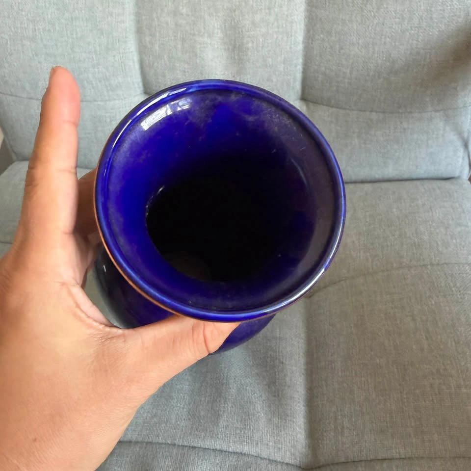 Vintage Japanese Cobalt Blue Porcelain Vase – Floral Cart & Peon - photo 5