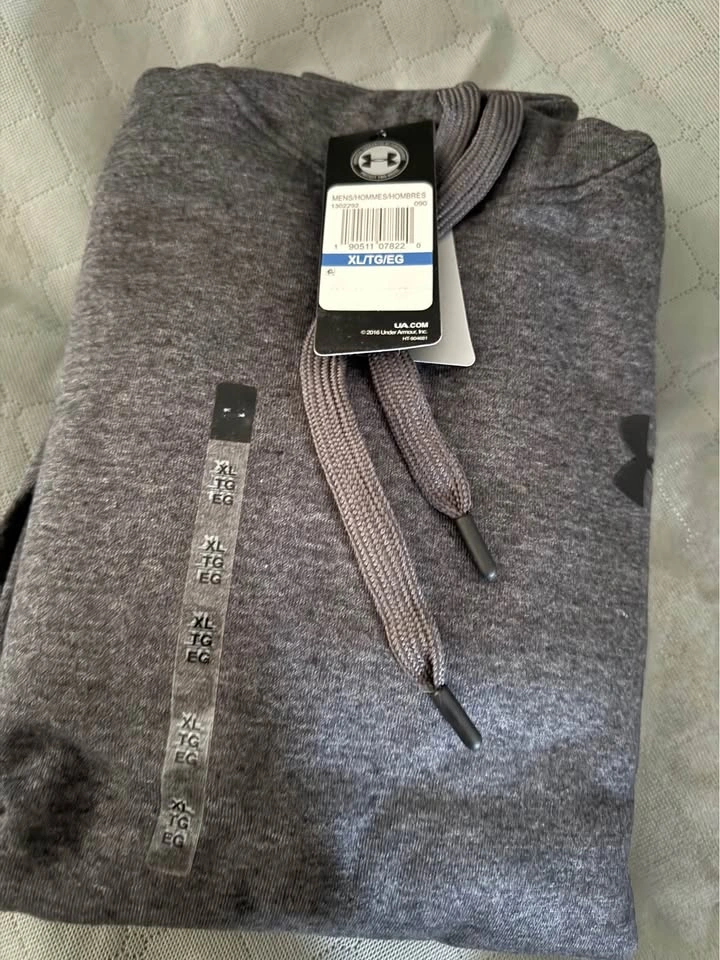 The North Face and Converse Hoodies - photo 5