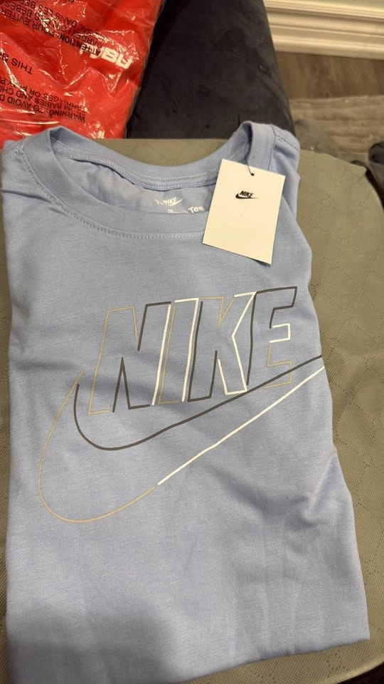 Nike Graphic T-Shirt - photo 2