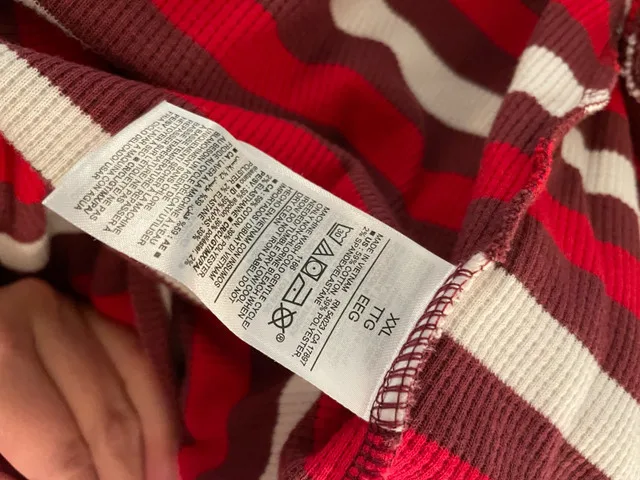 🧡 Holiday family pajama set: men’s, maternity, 2 pets, baby image indicator(7)