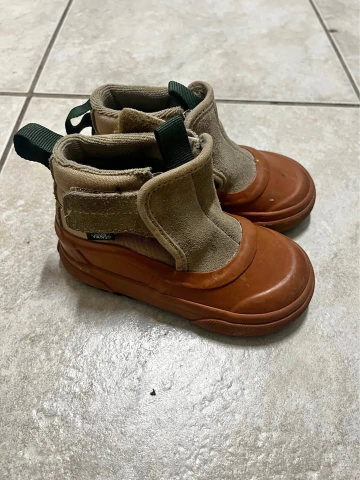 Van waterproof boots