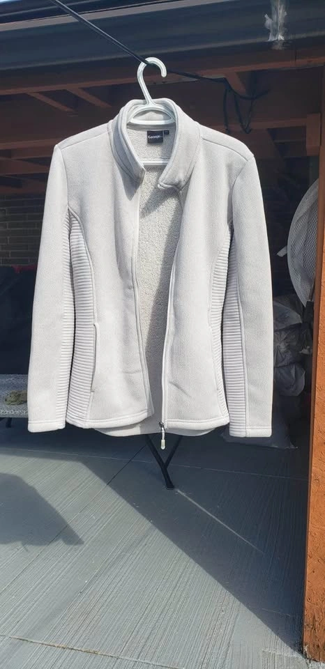 Women’s Grey Fleece Zip-Up Jacket (Large) - photo 3